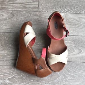 Dr. Scholl’s wedges